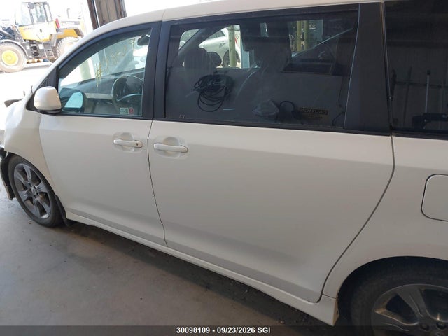 Aukcja sprzedaży 2011 Toyota Sienna Sport, vin: 5TDXK3DC6BS161466, numer aukcji: 30098109