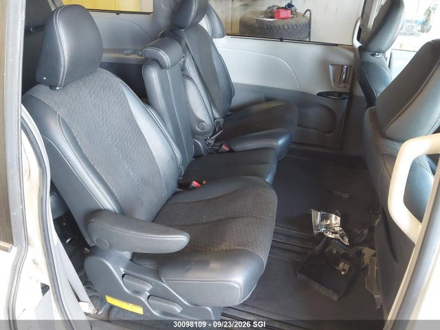 Aukcja sprzedaży 2011 Toyota Sienna Sport, vin: 5TDXK3DC6BS161466, numer aukcji: 30098109