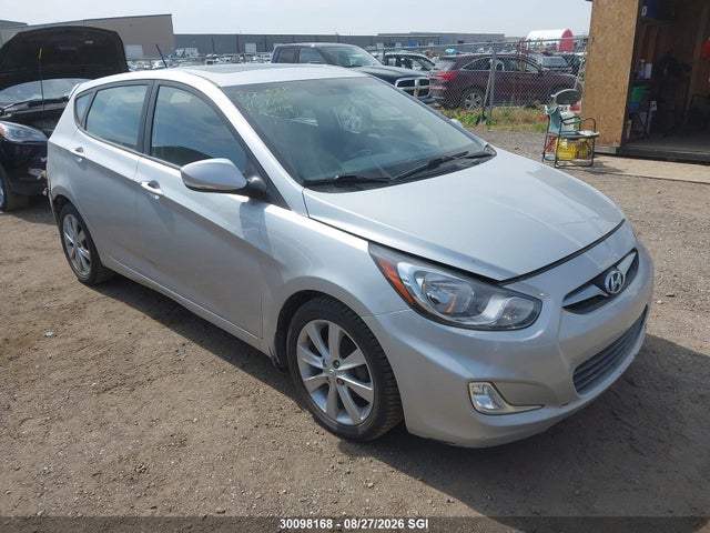 30098168 :رقم المزاد ، KMHCU5AE9DU070373 vin ، 2013 Hyundai Accent Gls/se مزاد بيع