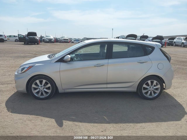 30098168 :رقم المزاد ، KMHCU5AE9DU070373 vin ، 2013 Hyundai Accent Gls/se مزاد بيع
