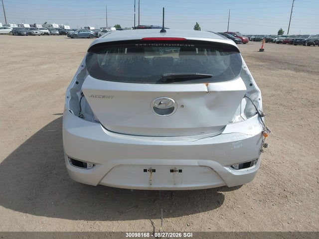 30098168 :رقم المزاد ، KMHCU5AE9DU070373 vin ، 2013 Hyundai Accent Gls/se مزاد بيع
