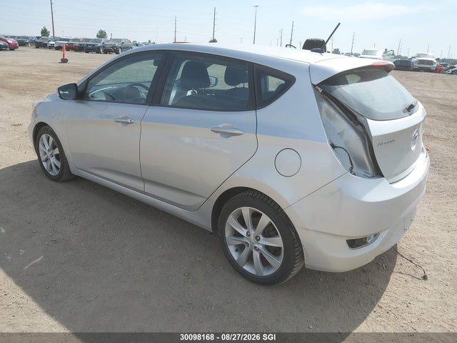 30098168 :رقم المزاد ، KMHCU5AE9DU070373 vin ، 2013 Hyundai Accent Gls/se مزاد بيع