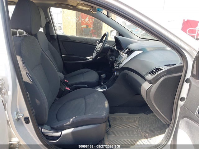 30098168 :رقم المزاد ، KMHCU5AE9DU070373 vin ، 2013 Hyundai Accent Gls/se مزاد بيع