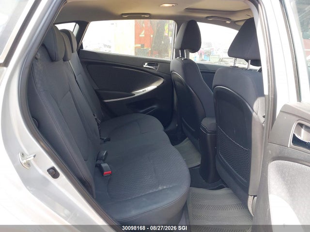 30098168 :رقم المزاد ، KMHCU5AE9DU070373 vin ، 2013 Hyundai Accent Gls/se مزاد بيع