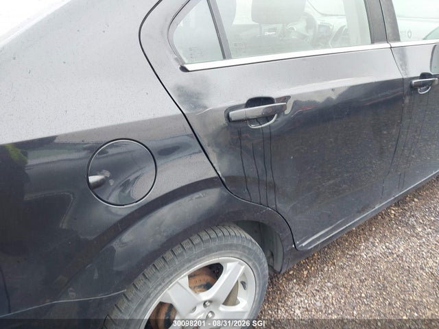 1G1JC5SHXF4203029 Chevrolet SONIC LT
