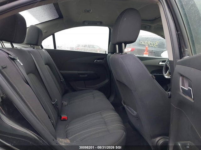 1G1JC5SHXF4203029 Chevrolet SONIC LT