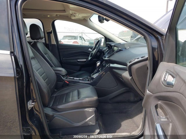 30098259 :رقم المزاد ، 1FMCU9J92EUB17691 vin ، 2014 Ford Escape Titanium مزاد بيع