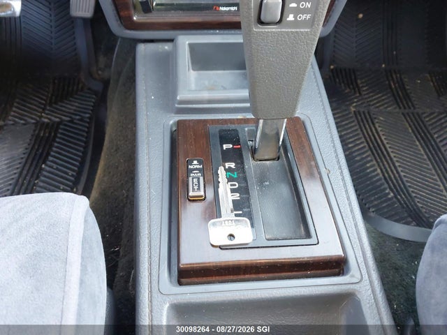 30098264 :رقم المزاد ، JT2MX73E3F0050387 vin ، 1985 Toyota Cressida Luxury مزاد بيع