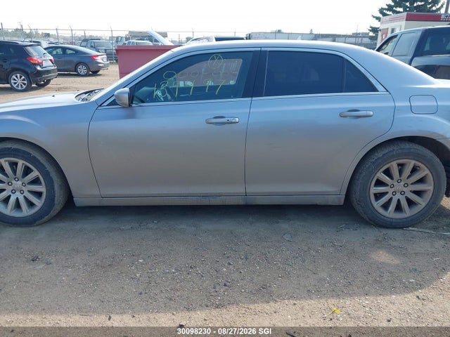 30098230 :رقم المزاد ، 2C3CCAAG8DH694254 vin ، 2013 Chrysler 300 مزاد بيع