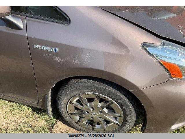 JTDZN3EU7HJ056917 Toyota PRIUS V