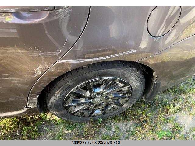 JTDZN3EU7HJ056917 Toyota PRIUS V
