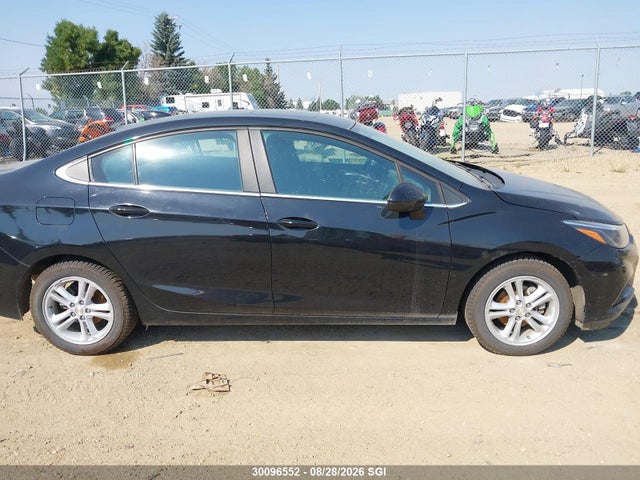 Chevrolet CRUZE LT 2018 1G1BE5SM3J7215364 Image 13