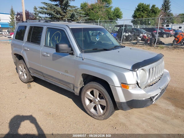 30098057 :رقم المزاد ، 1J4NF4GB2BD245021 vin ، 2011 Jeep Patriot Latitude مزاد بيع