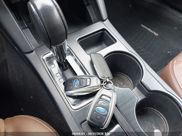30098361 :رقم المزاد ، 4S4BSDTC8J3328553 vin ، 2018 Subaru Outback Touring مزاد بيع
