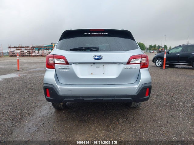 30098361 :رقم المزاد ، 4S4BSDTC8J3328553 vin ، 2018 Subaru Outback Touring مزاد بيع