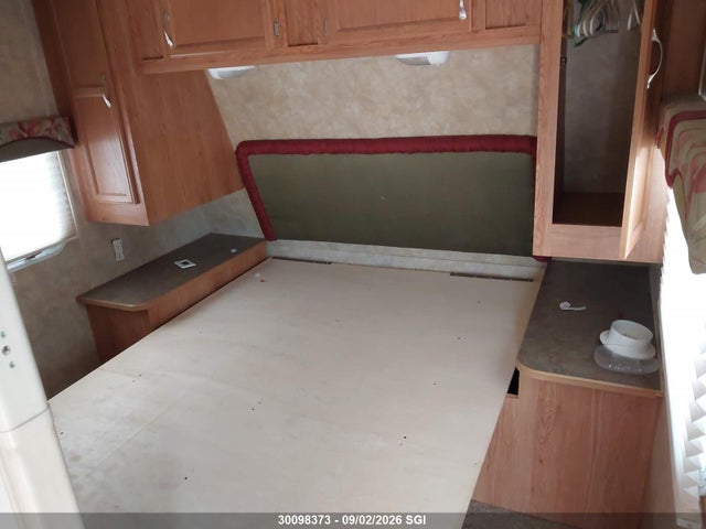 30098373 :رقم المزاد ، 1UJBJ02PX71EN0231 vin ، 2007 Jayco Jayflight G2 30ft مزاد بيع