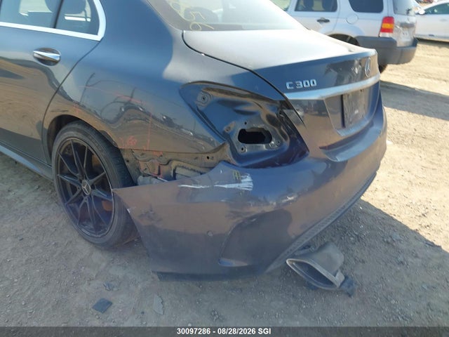 30097286 :رقم المزاد ، 55SWF4KB8GU100856 vin ، 2016 Mercedes-benz C 300 4matic مزاد بيع