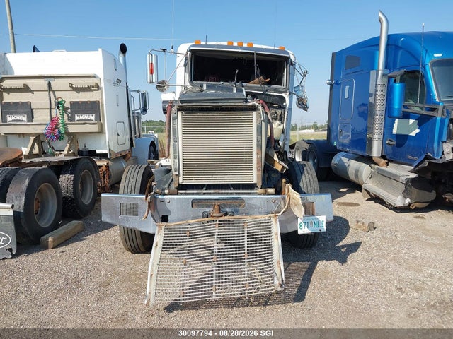 30097794 :رقم المزاد ، 1XKDD29X5WR949778 vin ، 1998 Kenworth Construction T800 مزاد بيع