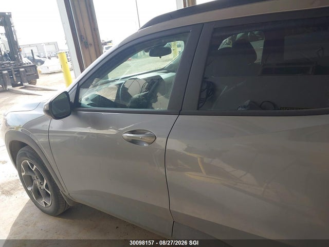 Chevrolet TRAX 1LT 2025 KL77LHE28SC289612 Image 14