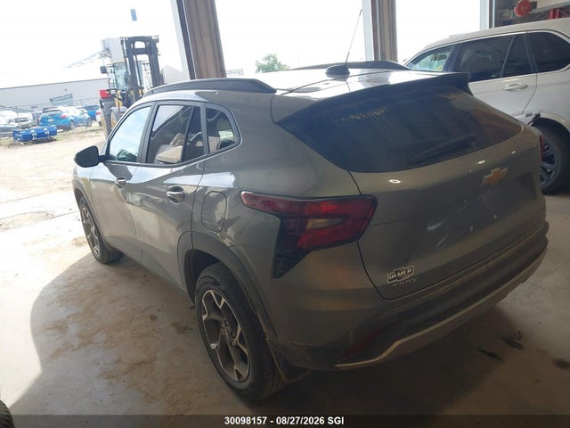 Chevrolet TRAX 1LT 2025 KL77LHE28SC289612 Image 3
