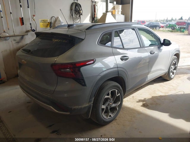Chevrolet TRAX 1LT 2025 KL77LHE28SC289612 Image 4