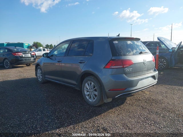 30098438 :رقم المزاد ، 3VWG17AU6JM271615 vin ، 2018 Volkswagen Golf S/se مزاد بيع