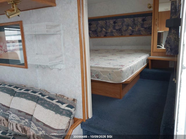 Aukcja sprzedaży 2000 Peak Manufacturing Inc. Frontier, vin: 2PEFH216411010917, numer aukcji: 30098446