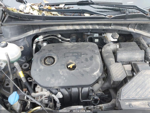 KM8J23A45LU210250 Hyundai TUCSON SE