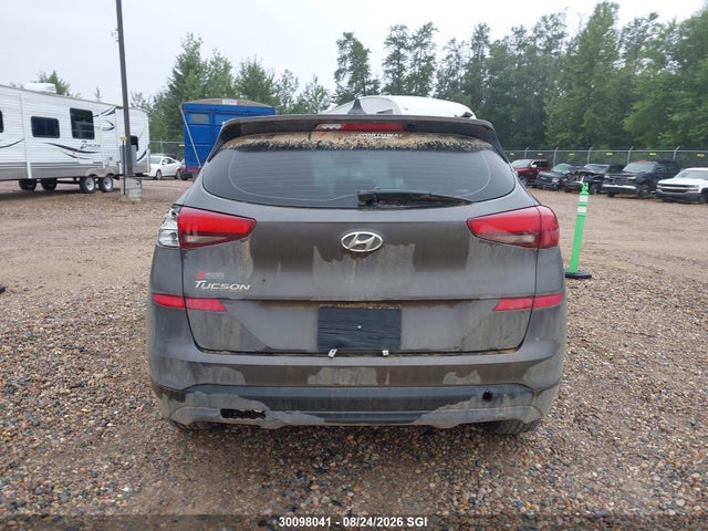 KM8J23A45LU210250 Hyundai TUCSON SE