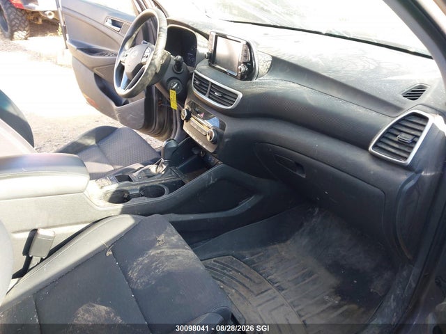 KM8J23A45LU210250 Hyundai TUCSON SE