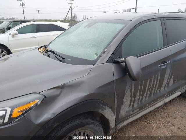 KM8J23A45LU210250 Hyundai TUCSON SE