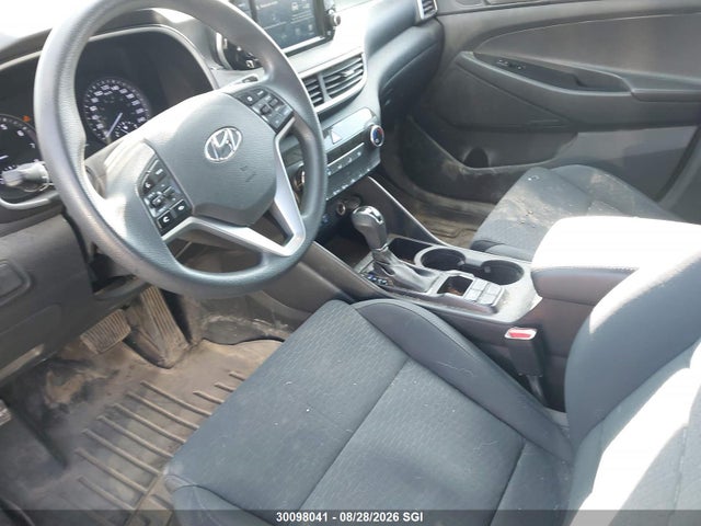 KM8J23A45LU210250 Hyundai TUCSON SE