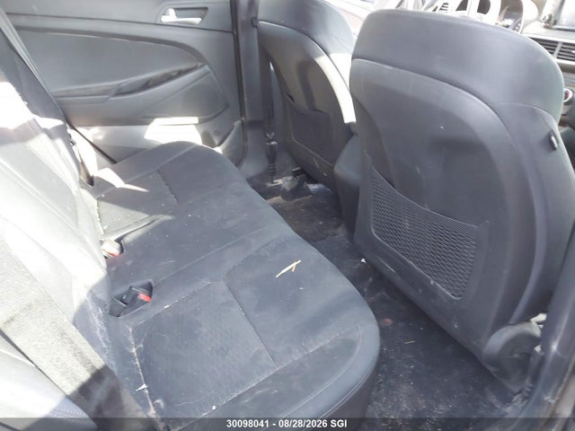KM8J23A45LU210250 Hyundai TUCSON SE