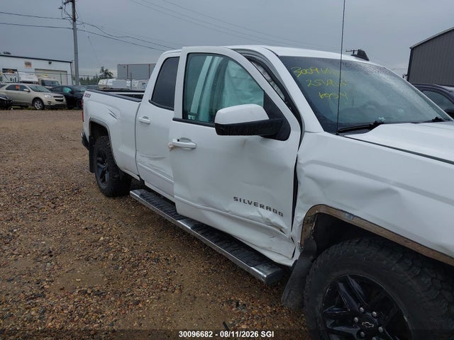 3GCUKREC6HG244598 Chevrolet Silverado K1500 Lt