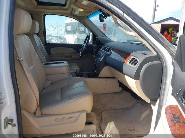 30098465 :رقم المزاد ، 3GNFK12358G119517 vin ، 2008 Chevrolet Avalanche K1500 مزاد بيع