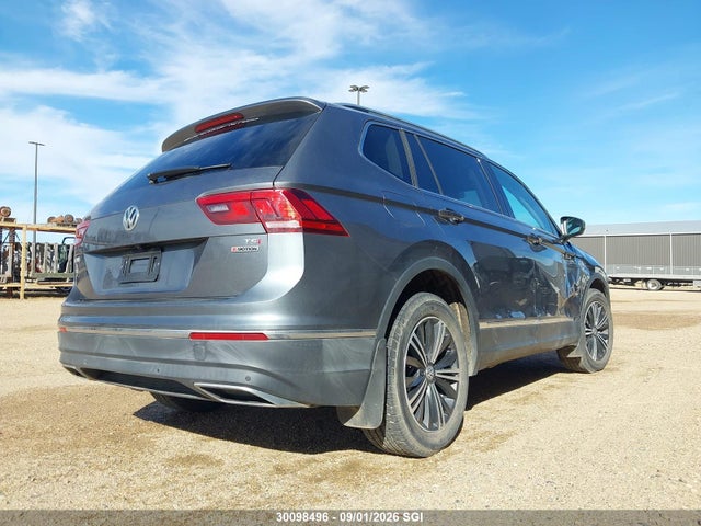 30098496 :رقم المزاد ، 3VV4B7AX6JM190290 vin ، 2018 Volkswagen Tiguan Sel Premium مزاد بيع