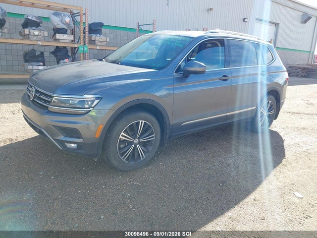30098496 :رقم المزاد ، 3VV4B7AX6JM190290 vin ، 2018 Volkswagen Tiguan Sel Premium مزاد بيع