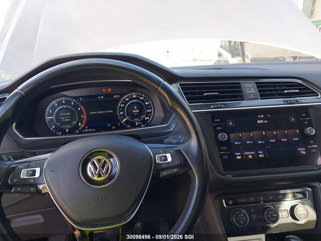 30098496 :رقم المزاد ، 3VV4B7AX6JM190290 vin ، 2018 Volkswagen Tiguan Sel Premium مزاد بيع