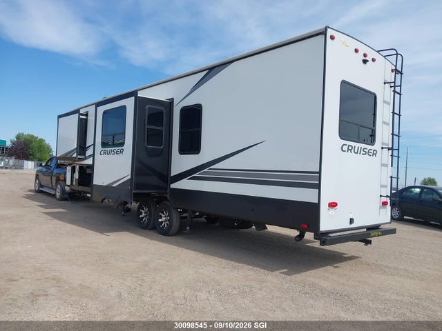 30098545 :رقم المزاد ، 4YDF36022M9321624 vin ، 2021 Keystone Cruiser مزاد بيع