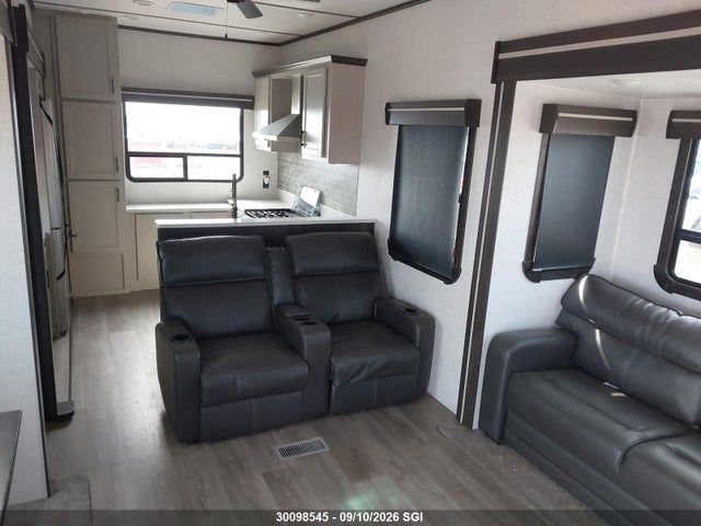 30098545 :رقم المزاد ، 4YDF36022M9321624 vin ، 2021 Keystone Cruiser مزاد بيع