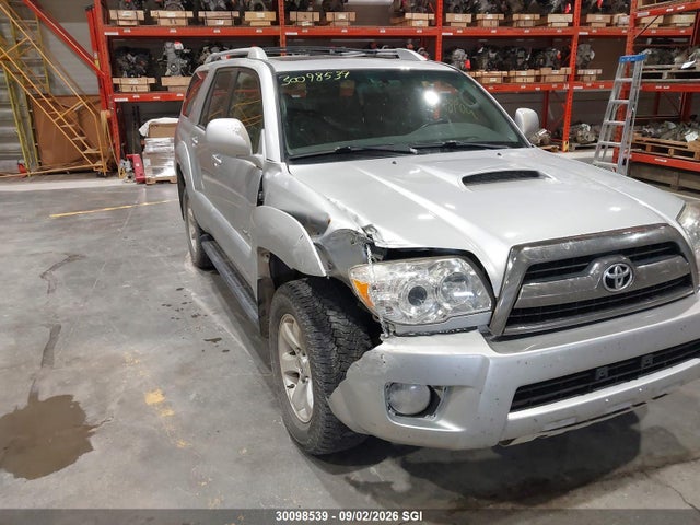 30098539 :رقم المزاد ، JTEBU14RX70122897 vin ، 2007 Toyota 4runner Sr5/sport مزاد بيع