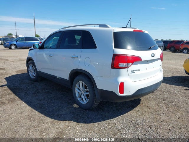 KIA SORENTO LX 2015 5XYKTCA60FG596881 Image 3