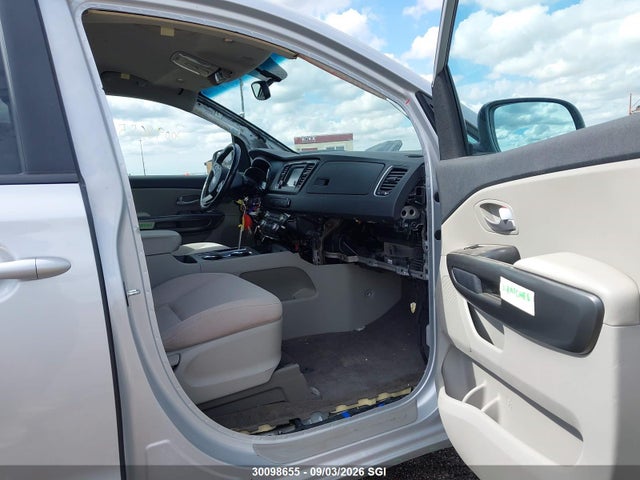 30098655 :رقم المزاد ، KNDMB5C13K6499356 vin ، 2019 Kia Sedona Lx/ex مزاد بيع