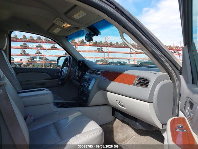 30098765 :رقم المزاد ، 2GTEK13M471566374 vin ، 2007 Gmc New Sierra K1500 مزاد بيع