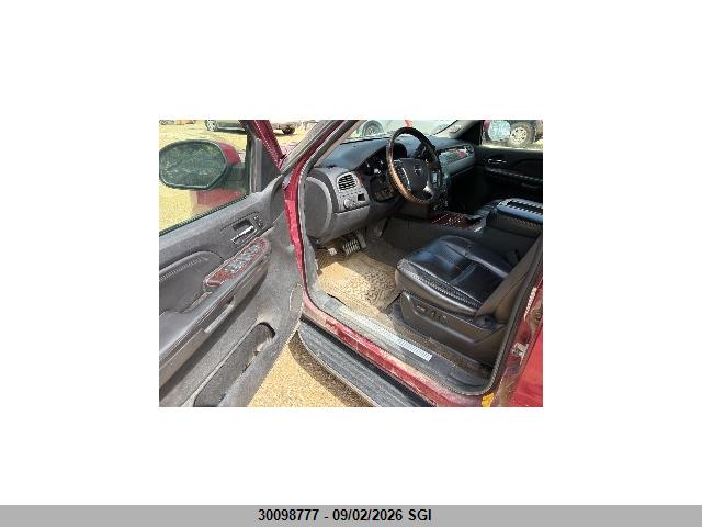 30098777 :رقم المزاد ، 1GKFK66867J297532 vin ، 2007 Gmc Yukon Xl Denali مزاد بيع