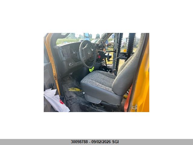 Chevrolet Express G4500 2023 1HA6GUB75PN018042 Image 5