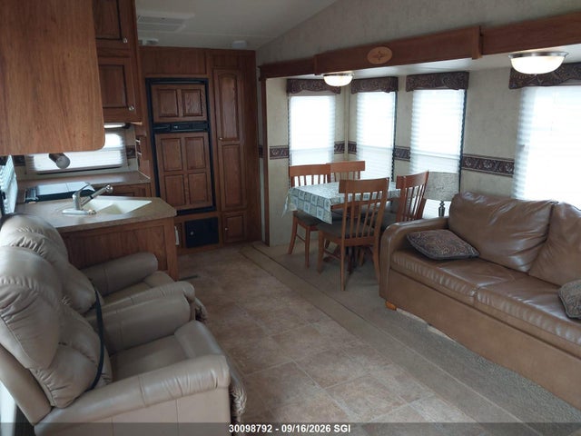 Продажа на аукционе авто 2012 Forest River Inc. Flagstaff 8528ckws, vin: 4X4FFLD25C1844663, номер лота: 30098792