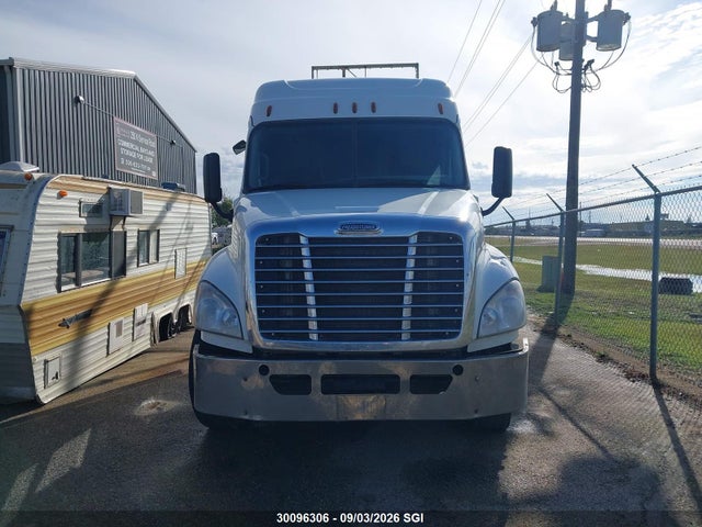 Продажа на аукционе авто 2016 Freightliner Cascadia 125, vin: 3AKJGLD61GSHM3243, номер лота: 30096306