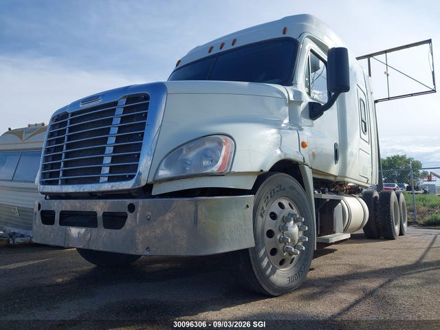 Продажа на аукционе авто 2016 Freightliner Cascadia 125, vin: 3AKJGLD61GSHM3243, номер лота: 30096306