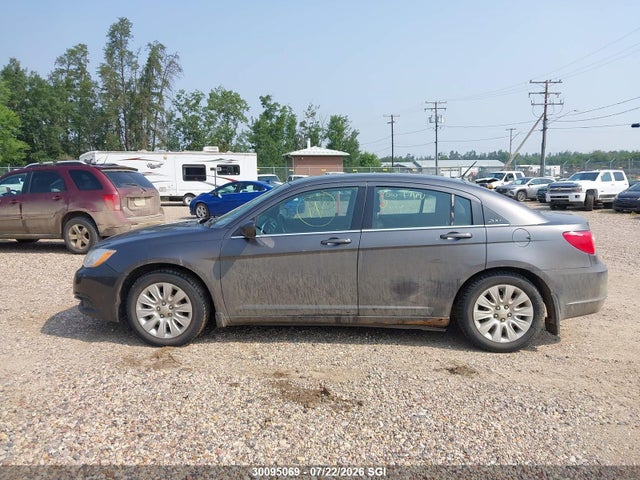 2014 Chrysler 200 Lx მანქანა იყიდება აუქციონზე, vin: 1C3CCBAB5EN229935, აუქციონის ნომერი: 30095069